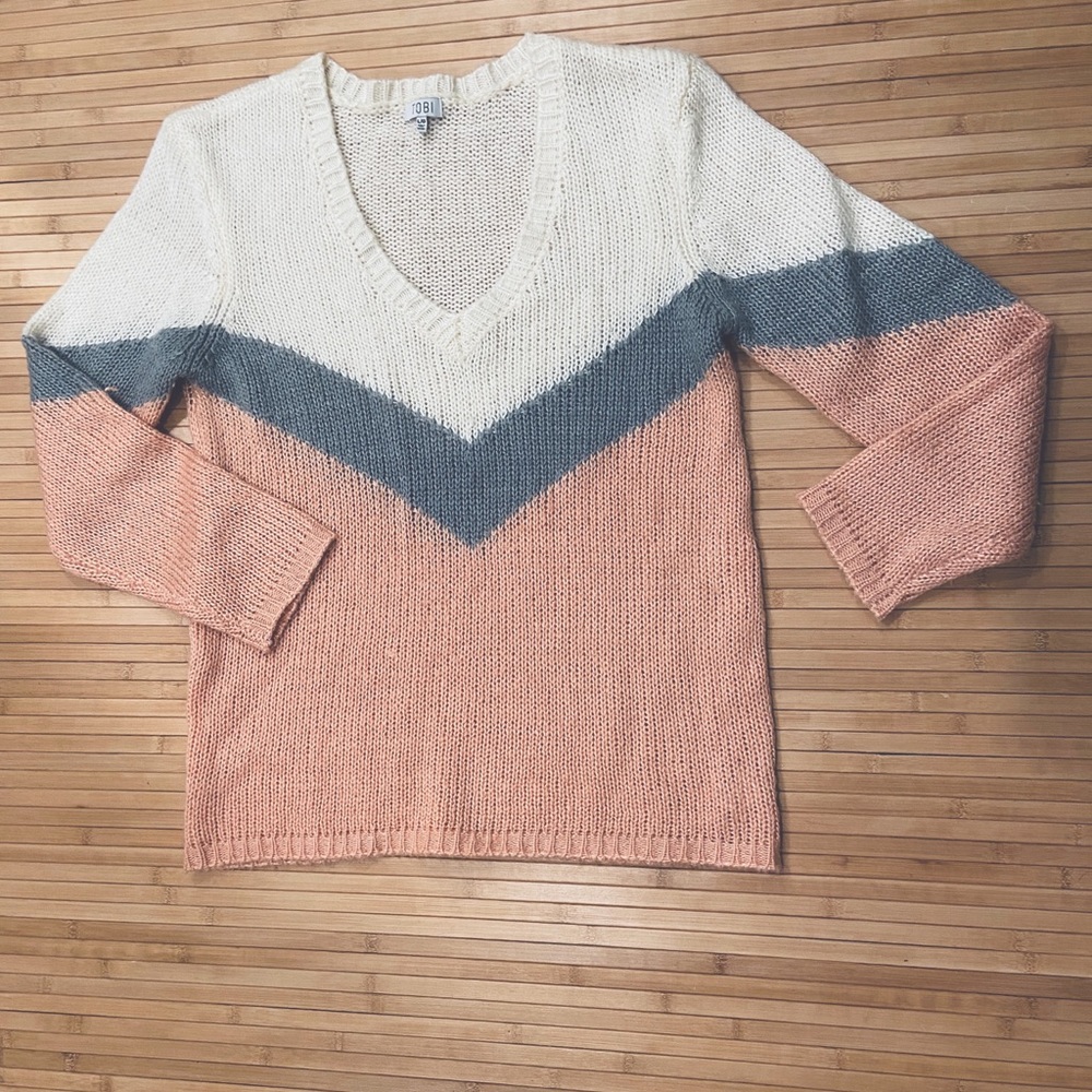 Oversized v-neck cozy sweater size Medium Large